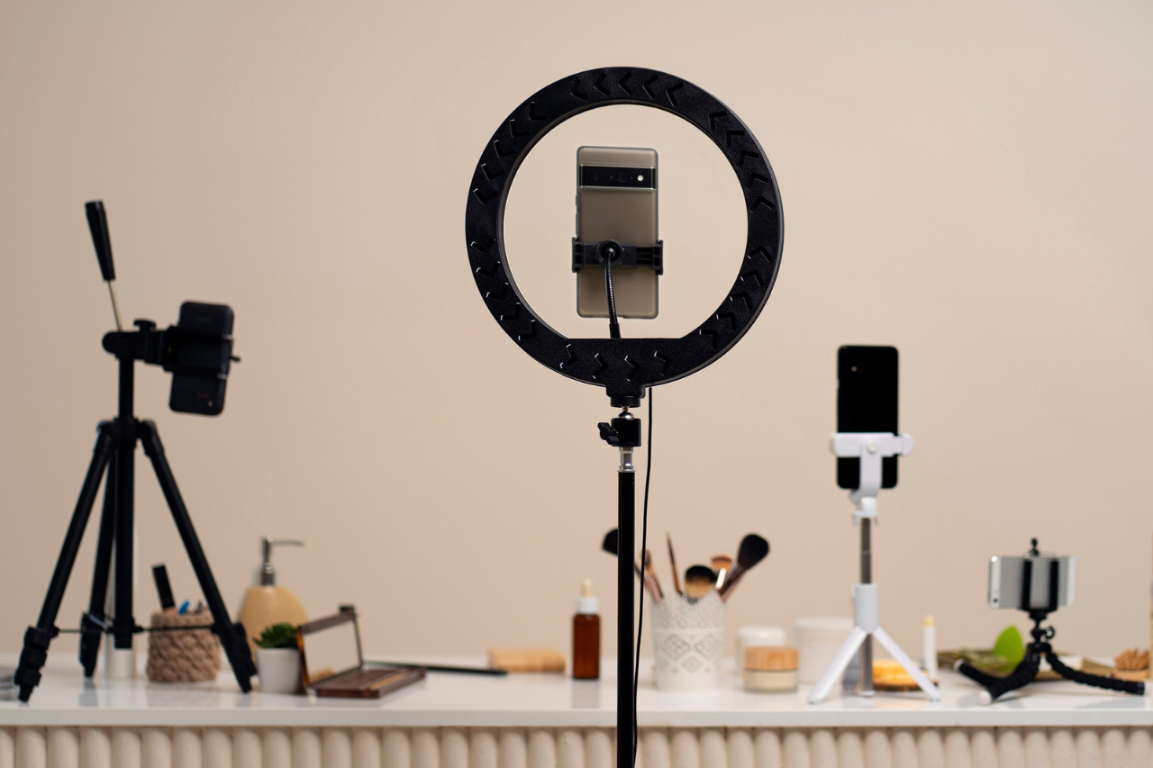 Essential tech accessories for content creators including microphone and lighting